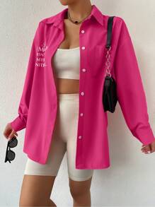 SHEIN Unity Áo sơ mi nữ Túi Nút phía trước Slogan Giải trí - Màu Hồng Tươi - Xem 4