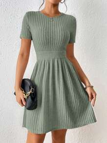 SHEIN Frenchy 素色條紋針織A字連衣裙 - 綠色 - 查看 3