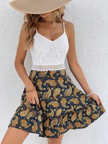 SHEIN Frenchy Vestido de tirantes con estampado de paisley con encaje en contraste bajo con fruncido - Multicolor - Ver 4