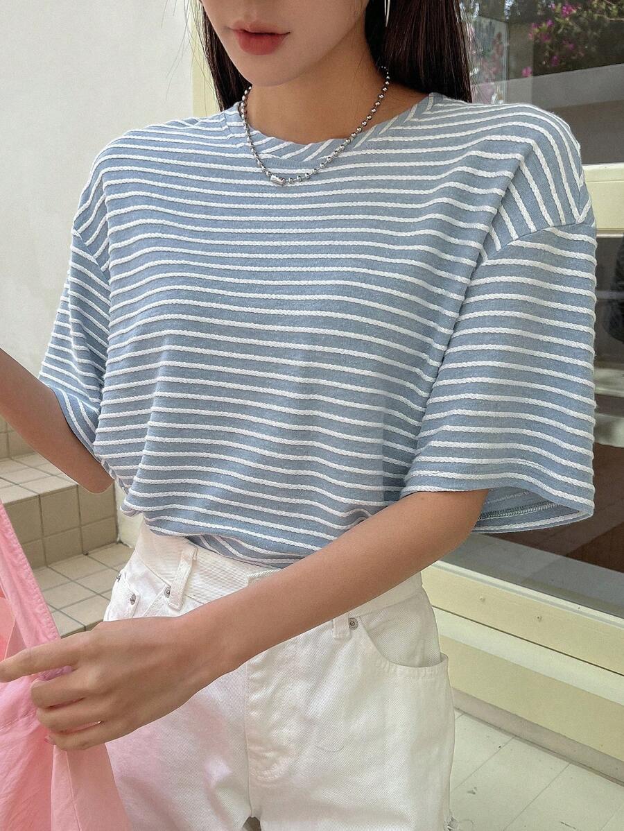 DAZY 條紋印花落肩 T 卹 - 藍白色 - 查看 1