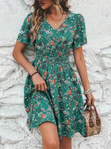 SHEIN Holidaya Floral Print V Neck A-line Dress - Green - View 1