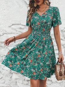 SHEIN Holidaya Floral Print V Neck A-line Dress - Green - View 3