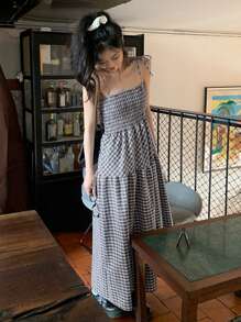 格紋系帶帶荷葉邊吊帶洋裝