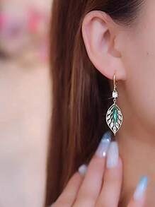 Rhinestone Leaf Drop Earrings - Multicolor - View 2