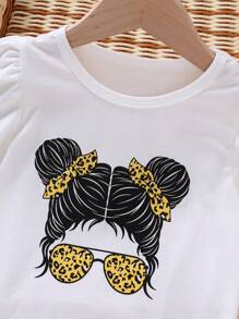 SHEIN Toddler Girls Figure Graphic Tee & Buckle Belted Skirt - Multicolor - View 3