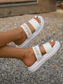 Women Quilted Chain Decor Flat Sandals, Fashion White Slide Sandals,Spring Summer Outfits - White - View 3