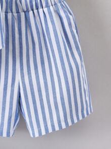 SHEIN 小男孩藍白條紋翻領度假休閒襯衫連身裙常規袖遮陽帽 2入組套夏季 - 藍白色 - 查看 3