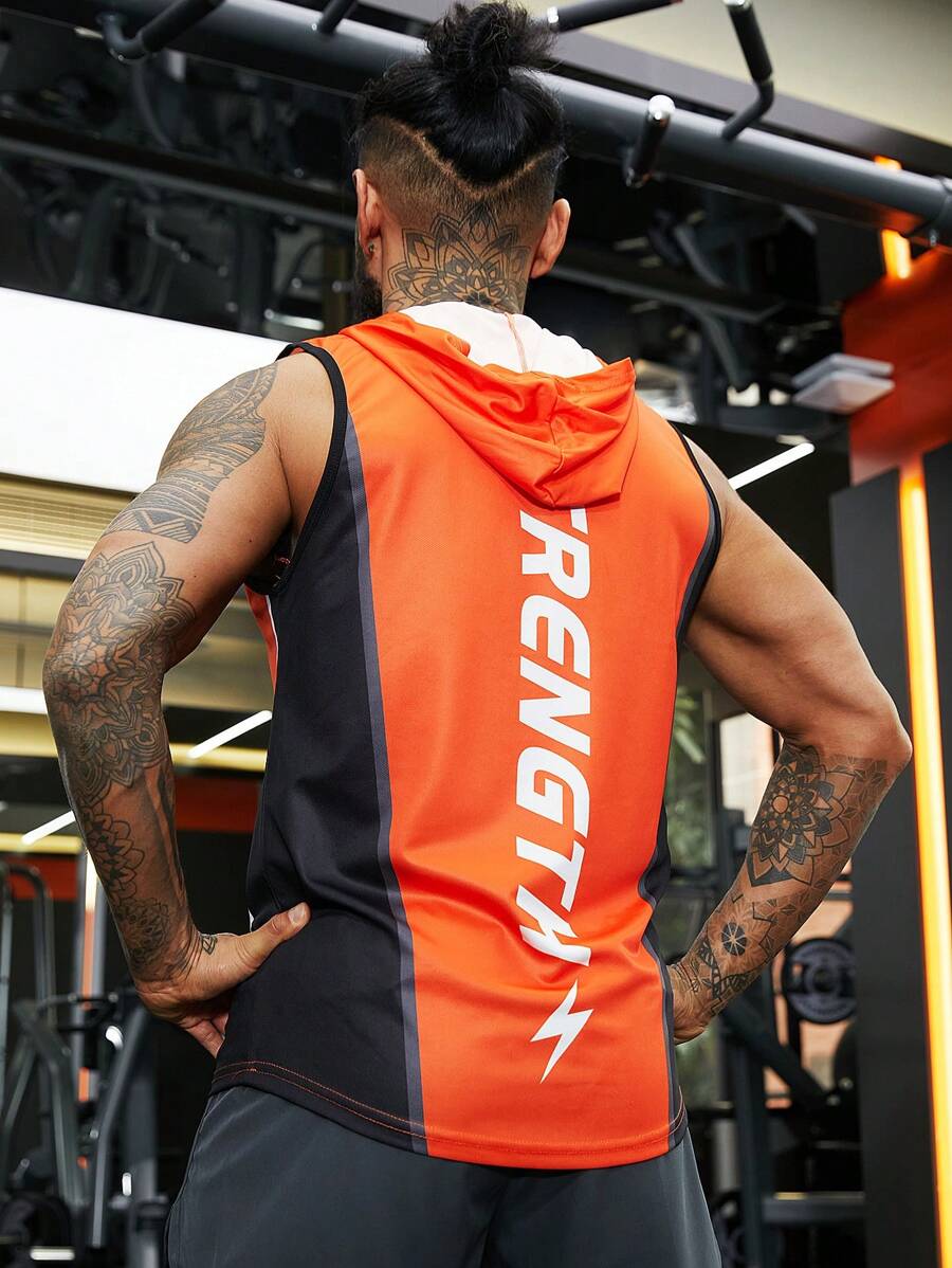 SHEIN Fitness Hombres Top tank con estampado de letra de color combinado con capucha - Multicolor - Ver 1