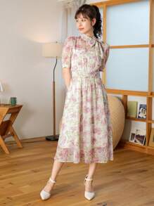 DAZY 印花繫帶領泡泡袖前繫帶連衣裙