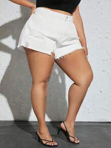 SHEIN CURVE+ 大碼破洞毛邊緣牛仔短褲 - 白色 - 查看 5