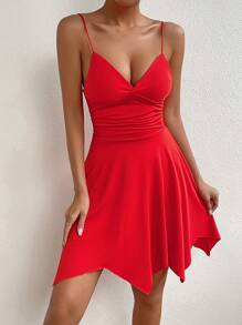 SHEIN Privé 不對稱下擺吊帶連衣裙 - 紅色 - 查看 4