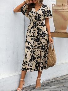 SHEIN Holidaya 花卉印花蝴蝶袖开叉大腿连衣裙长款女装 - 杏色 - 查看 3