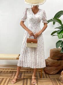 SHEIN Frenchy 碎花百褶下擺連衣裙 - 彩色 - 查看 6