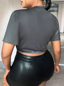 SHEIN SXY 大碼汽車和字母圖案前繫帶短款T恤 - 深灰色 - 查看 2