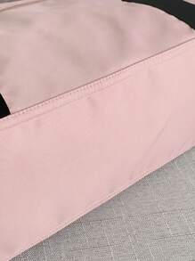 字母图案旅行包 绒球装饰 粉色假日行李包 周末旅行包 过夜包 夏季沙滩包 假日旅行必备品 夏季度假配件 旅行收纳包 医院包 露营旅行配件 手提箱 健身包 行李袋 行李旅行袋 随身包 大学包 行李袋 周末旅行包 冬季学校包 学校配件 学校用品