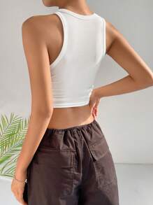 SHEIN PETITE 素色短款背心 - 白色 - 查看 2