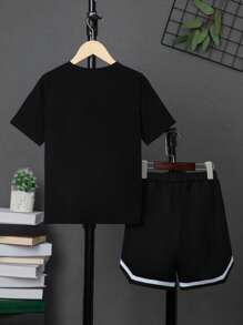 SHEIN Leap Crew Tween Boy Letter Graphic Tee & Contrast Tape Drawstring Waist Shorts Without Necklace - Black - View 2