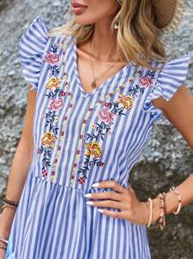 EMERY ROSE Đầm Thêu Xù Hoa Sọc Boho - Xanh và trắng - Xem 4