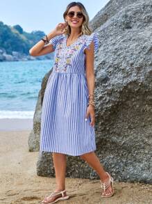 EMERY ROSE Đầm Thêu Xù Hoa Sọc Boho - Xanh và trắng - Xem 5