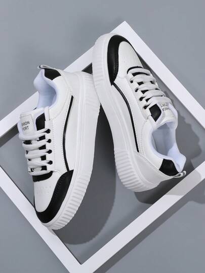 Men Lace Up Letter Patch Detail Two Tone Skate Shoes, Sporty Outdoor Sneakers