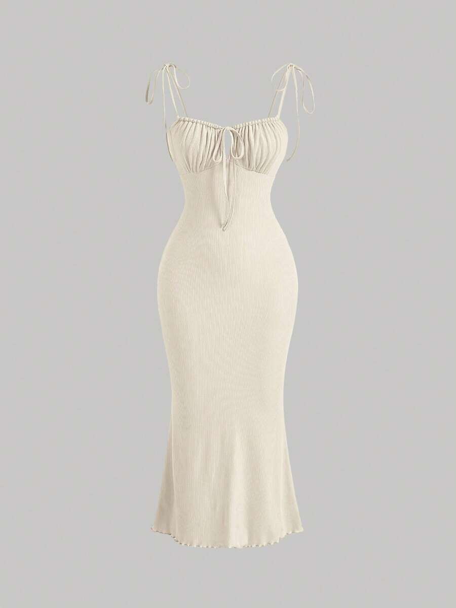 SHEIN x Marika Sila SHEIN MOD 前繫帶胸部褶皺肩部打結木耳邊吊帶連衣裙 - 米色 - 查看 1