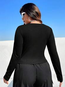 SHEIN Coolane 大碼字母補丁細節短款T恤 - 黑色 - 查看 2