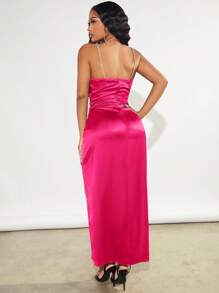SHEIN SXY 纯色裹身缎面吊带热粉色连衣裙 - 玫紅色 - 查看 2