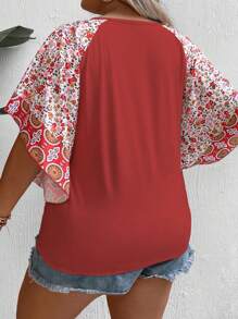 SHEIN LUNE Áo thun tay raglan in họa tiết hoa nhí Plus, kiểu thắt nơ, thích hợp cho năm mới. - Đỏ - Xem 2