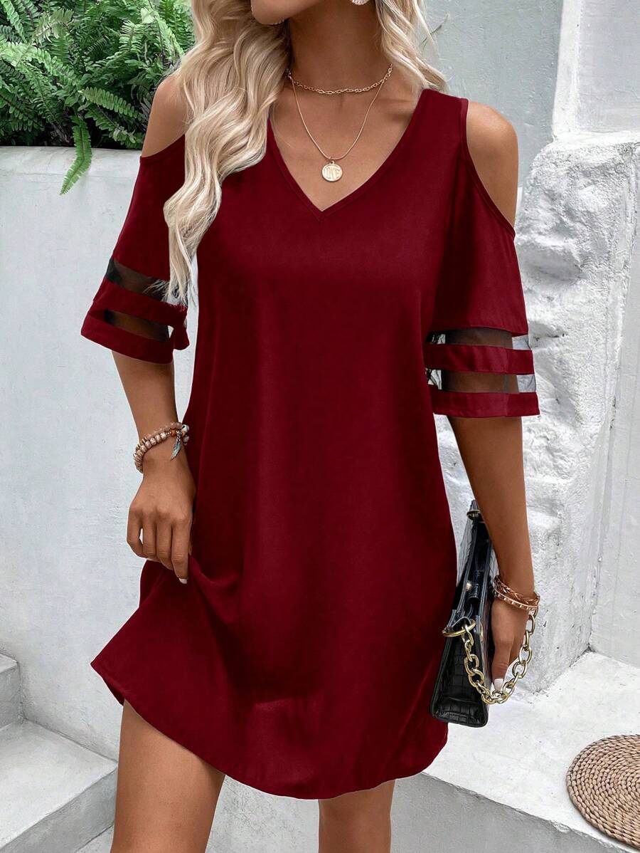 SHEIN LUNE 挖肩網紗拼接直筒洋裝 - 酒紅色 - 查看 1