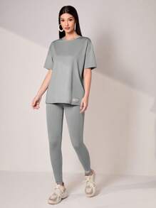 Mulvari 貼布細節落肩T恤和緊身打底褲套裝 - 淺灰色 - 查看 5