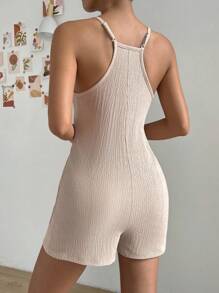 SHEIN Essnce 素色吊帶連體短褲 - 卡其色 - 查看 2