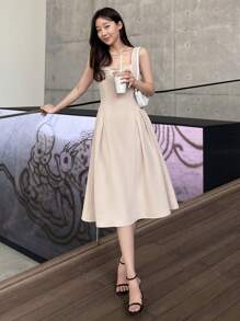 DAZY Chất rắn Chi tiết xếp li Đầm - Màu be - Xem 8