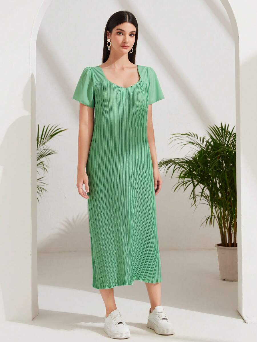 Mulvari 素色木耳邊條紋針織洋裝 - 綠色 - 查看 1