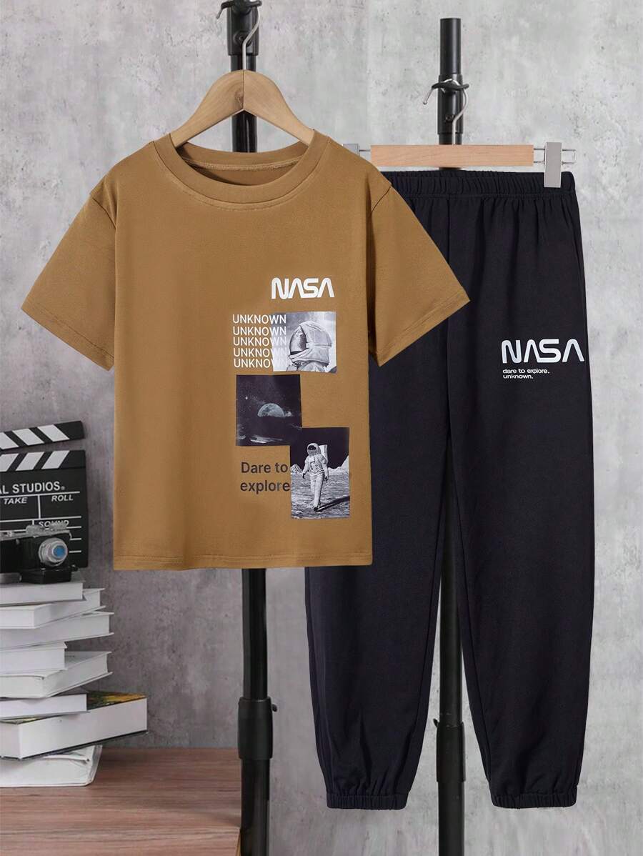 SHEIN Camiseta Y Pantalones Deportivos Gráficos Con Letras Para Niños Mayores - Multicolor - Ver 1