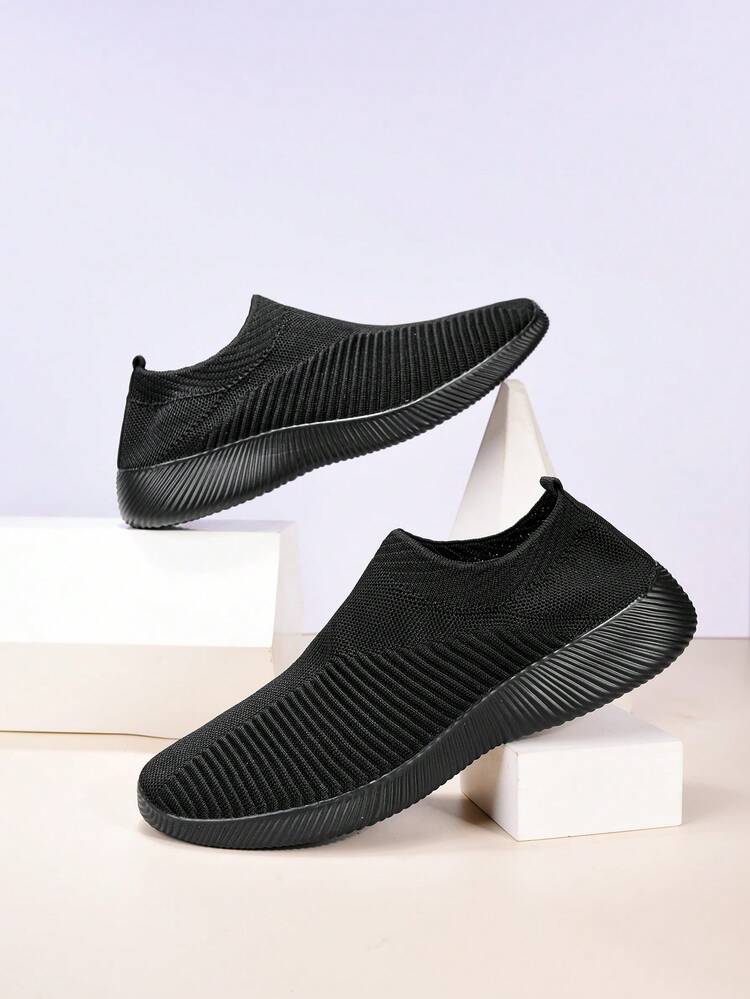 Men Minimalist Slip On Sneakers Slip On Breathable Lightweight Running Shoes