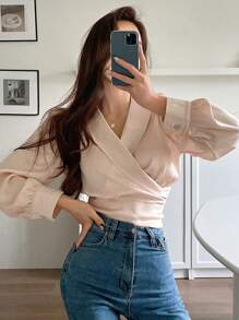 DAZY 纯色披肩领裹身细节短款衬衫秋季上衣长袖上衣 - 杏色 - 查看 1