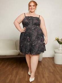 SHEIN CURVE+ 大碼印花前繫帶網紗吊帶連衣裙 - 彩色 - 查看 6