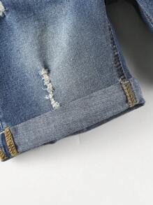 SHEIN Explorewe Chàng trai trẻ Rách Cán Hem Quần short Denim - Rửa trung bình - Xem 7