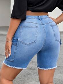 SHEIN Essnce Plus Flap Pocket Raw Hem Denim Shorts - Light Wash - View 2