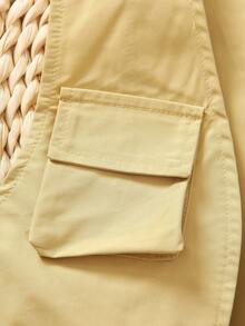 SHEIN 年輕男孩皇冠和字母圖形T恤及短褲及帶蓋口袋的馬甲外套