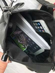 中等經典背包前拉鏈極簡黑色 - 黑色 - 查看 3