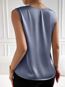 Chiquease Blusa unicolor de cuello V de satén - Neblina azul - Ver 2