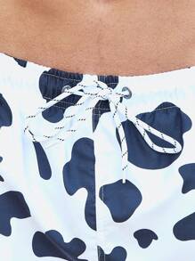 Manfinity Swimmode Pantalones cortos de natación con estampado gráfico de vaca, cintura con cordón, para la piscina, playa, vacaciones - Blanco y Negro - Ver 6