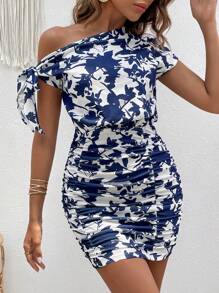 SHEIN Clasi Vestido ajustado con estampado floral de cuello asimétrico fruncido - Azul y blanco - Ver 7