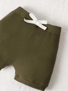 SHEIN Vintaside Kids Baby Boy Striped Bodysuit & Bow Front Shorts & Hat - Army Green - View 3