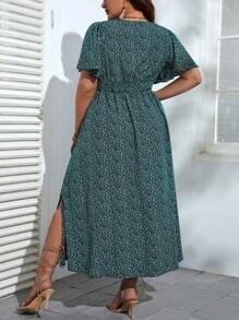 SHEIN VCAY Vestido de talla grande estilo bohemio con estampado de plantas en todo el vestido y bajo dividido, para verano