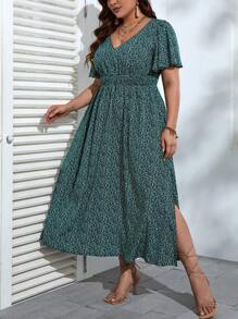 SHEIN VCAY Vestido de talla grande estilo bohemio con estampado de plantas en todo el vestido y bajo dividido, para verano