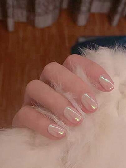 24入組短方形珠光效果全覆蓋女式假指甲套裝升級您造型