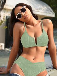 SHEIN V-collar Eyelet Embroidery Solid Bikini Top - Mint Green - View 3