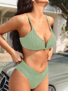 SHEIN V-collar Eyelet Embroidery Solid Bikini Top - Mint Green - View 5